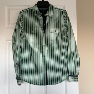 NWOT JNY Buttoneddown striped blouse. Front button down pockets, long sleeve